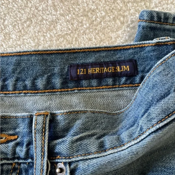 Lucky Brand Distressed Style Men’s Blue Jeans Size W33 L32 - Picture 3 of 11